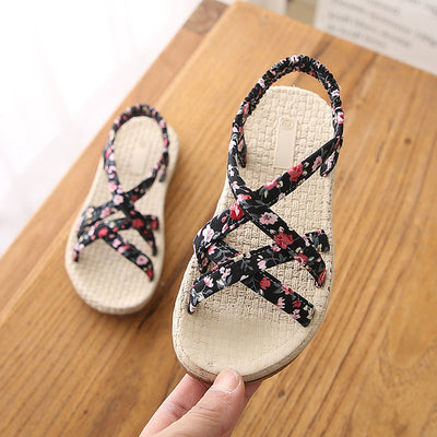 Girl's sandal summer beach knitting gogodiggity