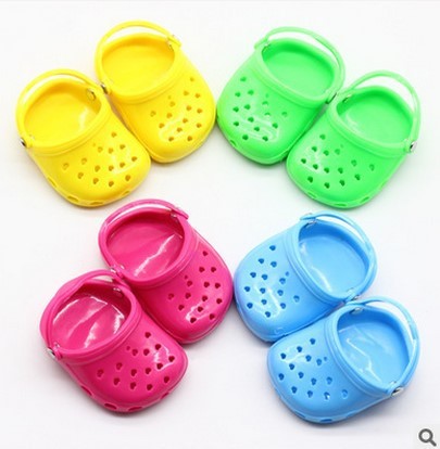 Doll beach slippers gogodiggity