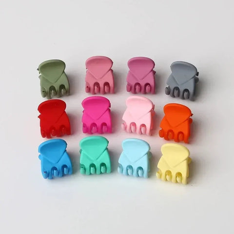 10-60Pcs Hair Claw Clips for Women1.5cm Small Black Brown Transparent Plastic Mini Claws Kids Hair Styling Fashion Accessories gogodiggity